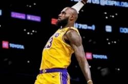 开云app-詹姆斯的遗憾：虽然助攻榜单位居第二，但很难超越第一