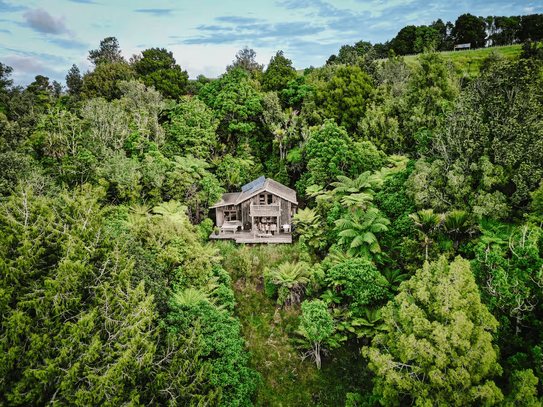 走向户外、奔赴世界杯、复刻达人同款……2026旅行趋势词条已更新