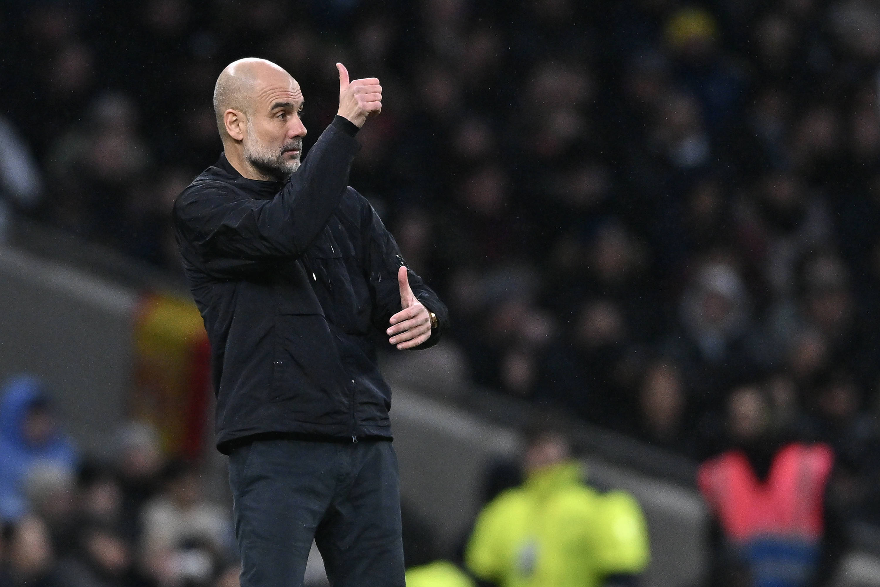 （体育）足球——英超：曼城平热刺